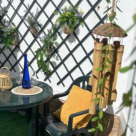 Nyaraló Encantadora Casita Con Jardin